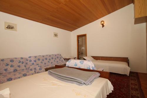 One-Bedroom Apartment with Terrace image 6