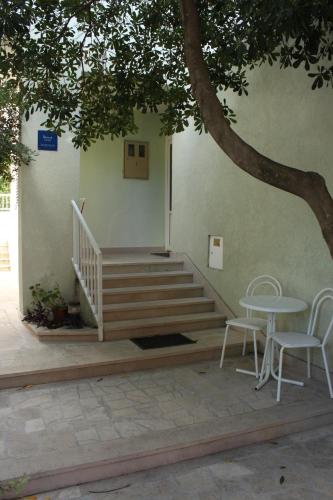 Apartments and rooms by the sea Makarska - 6839 - image 9