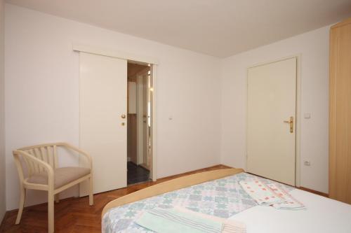 One-Bedroom Apartment with Terrace and Sea View image 10