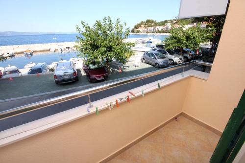 One-Bedroom Apartment with Terrace and Sea View image 3