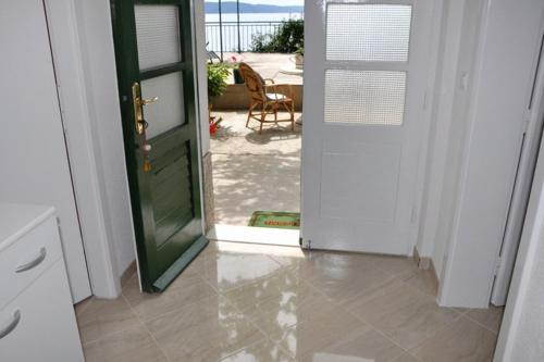 One-Bedroom Apartment with Terrace and Sea View image 1