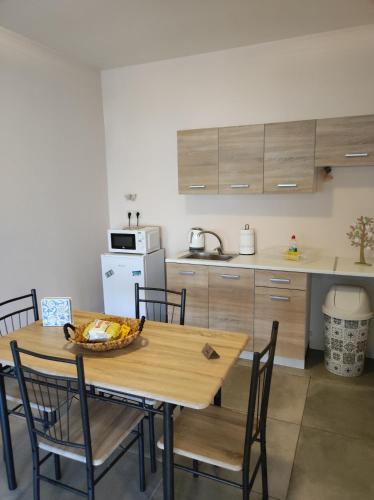 Køkken, PHOENIX apartment near the airport in Markópoulo