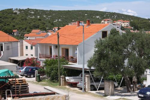  Apartments by the sea Tisno, Murter - 5091 in Tisno