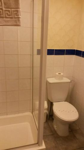 The Manuela Rose - image 2