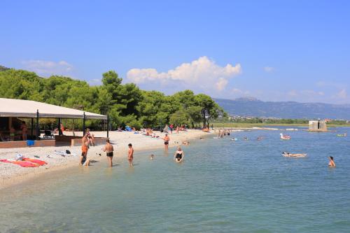Holiday house with a swimming pool Plano Trogir - 11897 - image 12