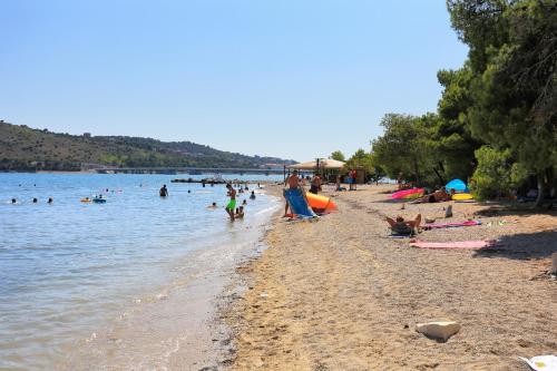 Holiday house with a swimming pool Plano Trogir - 11897 - image 14