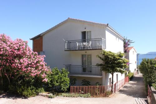 Apartments by the sea Podaca, Makarska - 6745