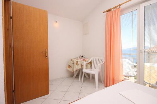 Apartments by the sea Podaca, Makarska - 6745