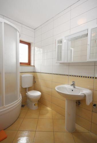 Seaside holiday house Tisno Murter - 5094 - image 12