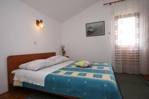 Apartments by the sea Starigrad Paklenica - 6579 - image 11