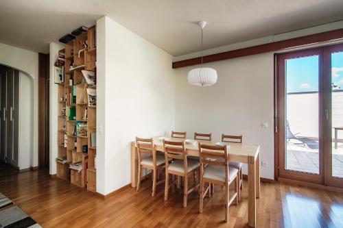  Appartamento Lucino - with large terrace, Unterkunft in Lugano