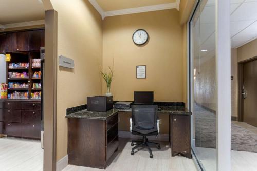 Comfort Suites Kingwood Houston North in Humble, USA
