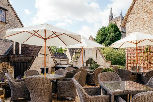 balkon/terras, The Castle Inn in Castle Combe