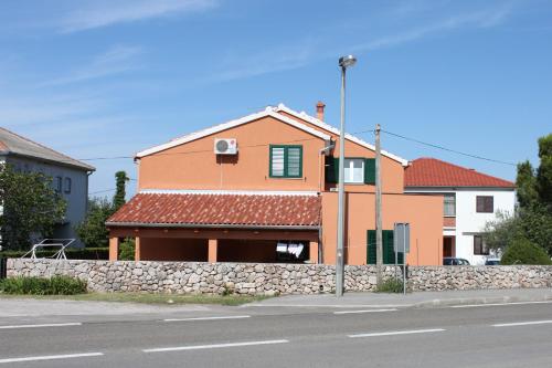 Apartments by the sea Seline, Paklenica - 6574 - Location saisonnière - Starigrad-Paklenica