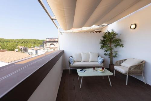 Bravissimo Eiximenis, with beautiful terrace and views, Girona (fotografie 4)