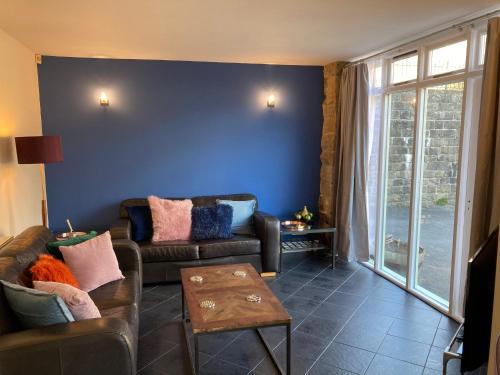 1 Coach House Mews - Matlock Bath 2