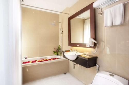 Best Western Kuta Villa Room Type - Deluxe Twin Room with Bath Tub - Non-Smoking
