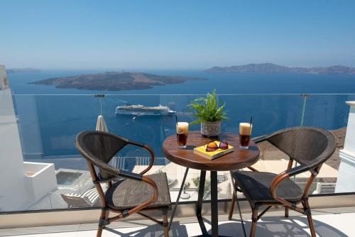 Daydream Luxury Suites - image 11