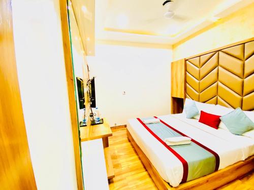 Budget Double Room image 3