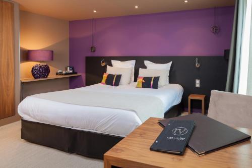 2 twin beds