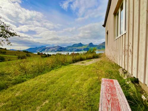 Фасада на хотела, Eagle Panorama Lofoten in Gravdal