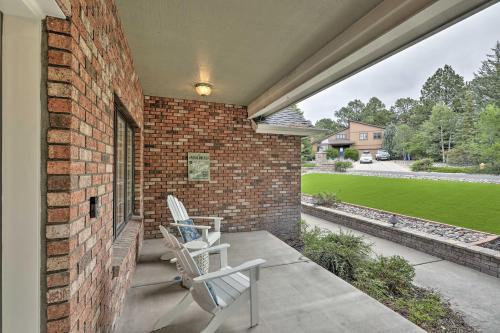 Upscale Flagstaff Home with Hot Tub and Mountain Views