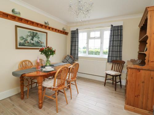 2 Crosslands, York (photo 6)