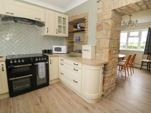 2 Crosslands, York (photo 9)