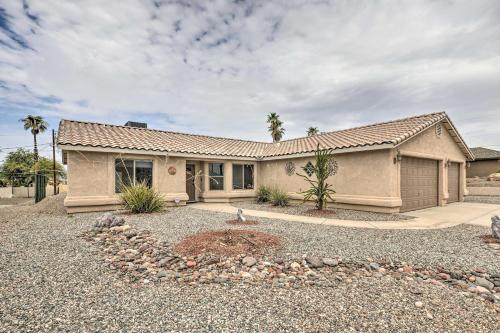 Arizona Retreat with Casita about 2 Mi to Lake Havasu