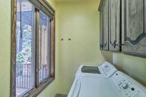 Lavish Pinetop Paradise with Central Location! - image 12