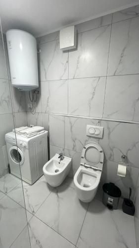 Studio Apartment image 10