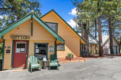 Lobby, Big Bear Lake Front Lodge in Big Bear Lake (CA)
