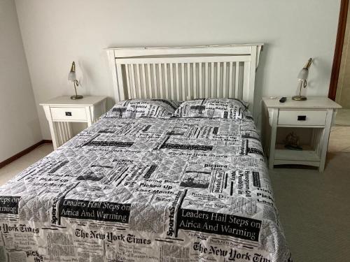 1 double bed, 1 futon bed