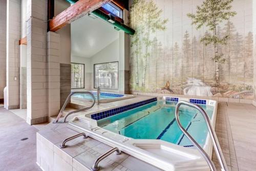 1 Bedroom Condo In West Keystone Near Lakeside Village in Keystone, USA