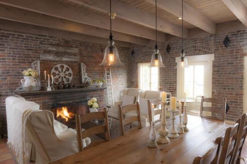 Maison Fleurie A Four Sisters Inn - image 7