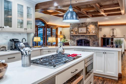 Beautiful Beaver Creek Mountain Villa. 5br/6ba w. Private Hot Tub! in Beaver Creek, USA