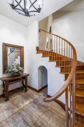 Beautiful Beaver Creek Mountain Villa. 5br/6ba w. Private Hot Tub! in Beaver Creek, USA