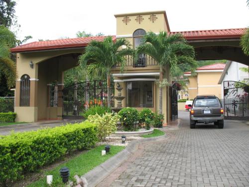 Espacioso Condominio en Pacific Sun – Jaco