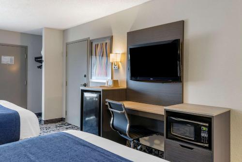 Best Western Allatoona Inn & Suites - image 2