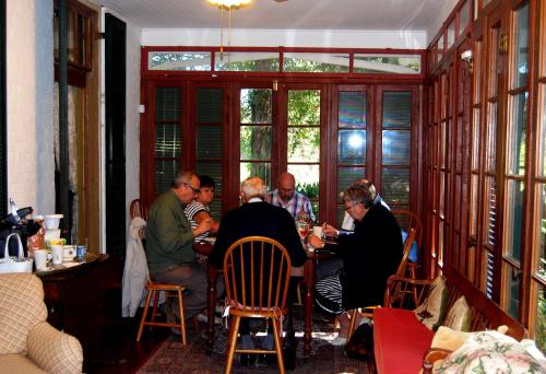 Glenfield Plantation Historic Antebellum Bed and Breakfast - 레스토랑