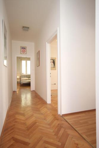 Apartments with WiFi Omis - 6772 - image 14