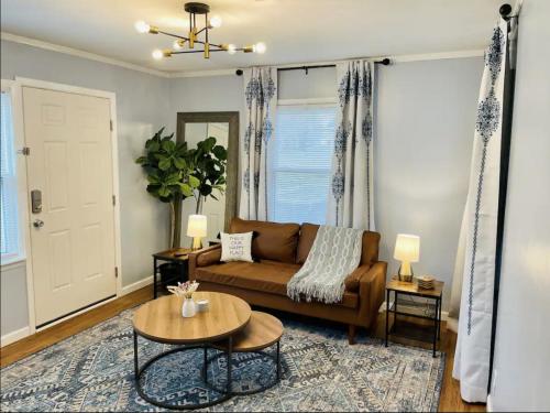 Pet Friendly-By Expo-5 Minutes to Downtown