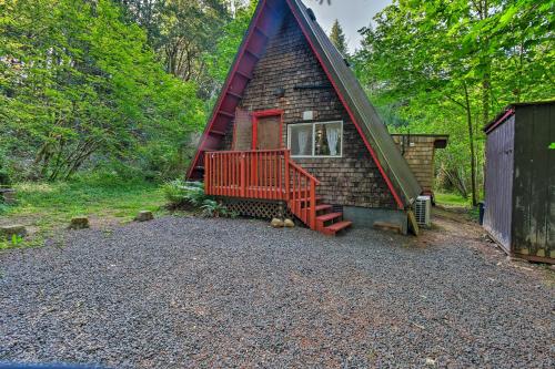 Remodeled Cottage Near Olympic National Forest! - main image