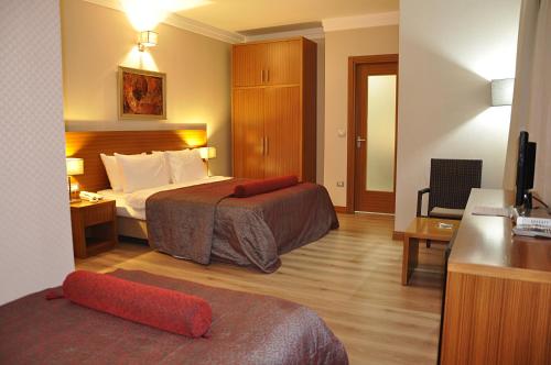 Triple room