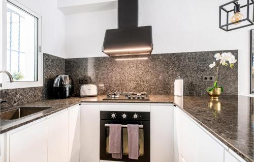 Nice home in Torrevieja w/ Outdoor swimming pool WiFi and Outdoor swimming pool - image 2