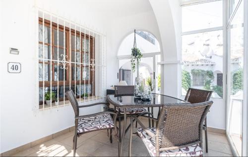 Nice home in Torrevieja w/ Outdoor swimming pool WiFi and Outdoor swimming pool - image 7