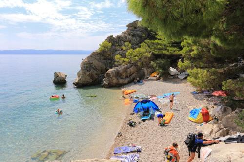 Apartments by the sea Pisak, Omis - 13716