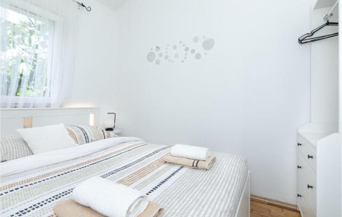 5 Bedroom Awesome Home In Dobrinj