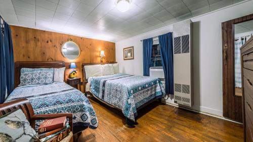 Log Cabin Motor Court Log Cabin Motor Court