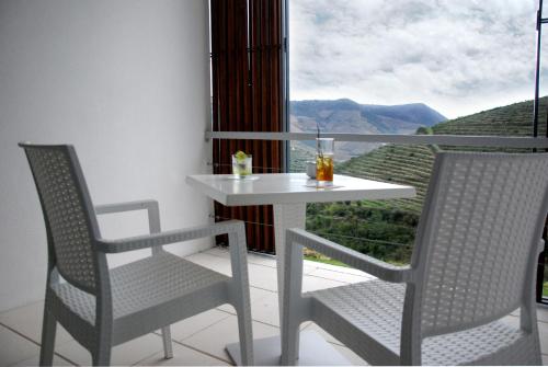 Book the Suite Suite
